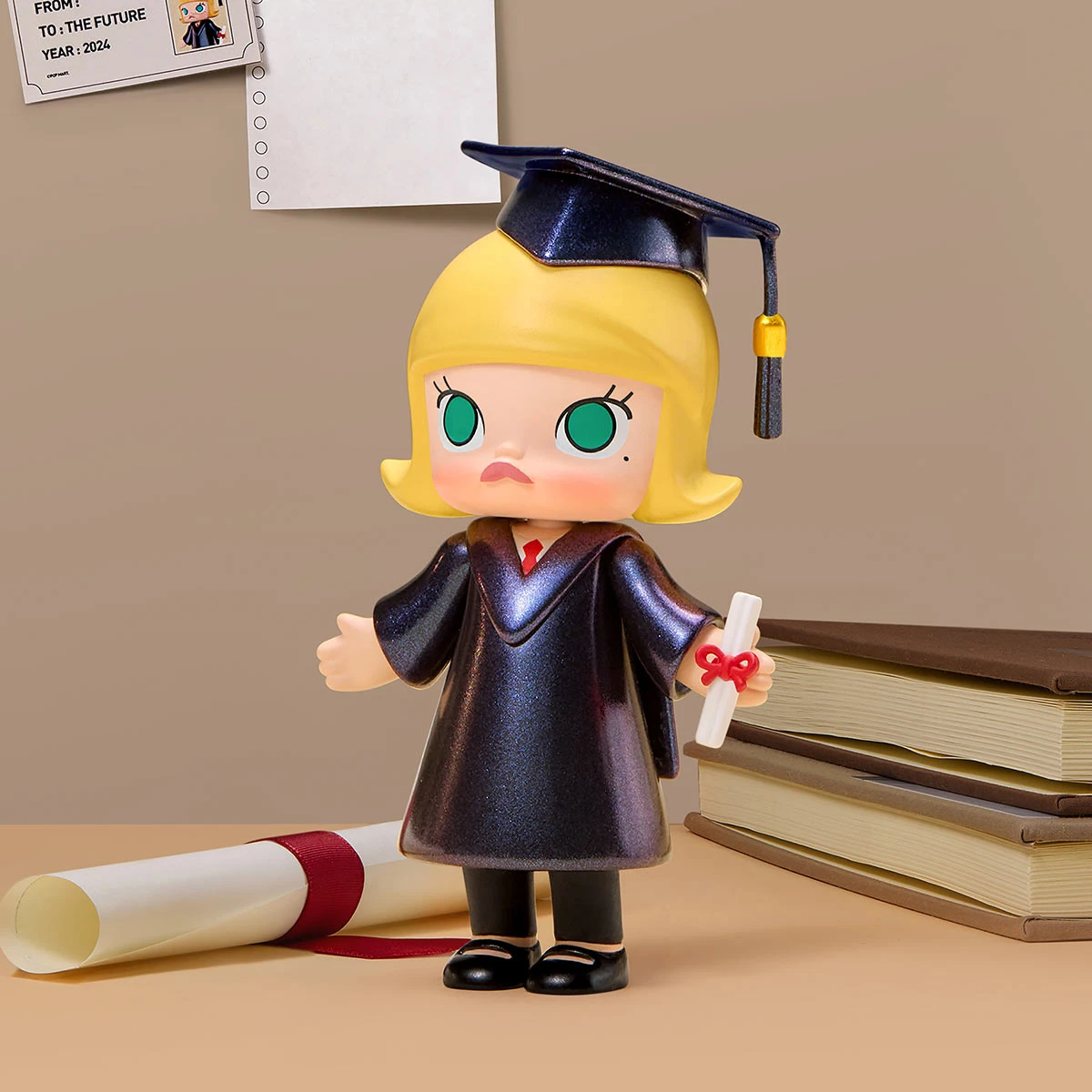 MOLLY Happy Graduation Figure 4 MOLLY Happy Graduation Figure - Image 4
