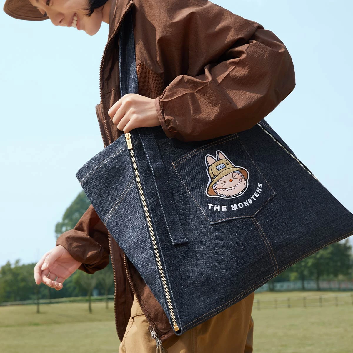 THE MONSTERS FALL IN WILD SERIES-Denim Apron Bag 2 THE MONSTERS FALL IN WILD SERIES-Denim Apron Bag - Image 2