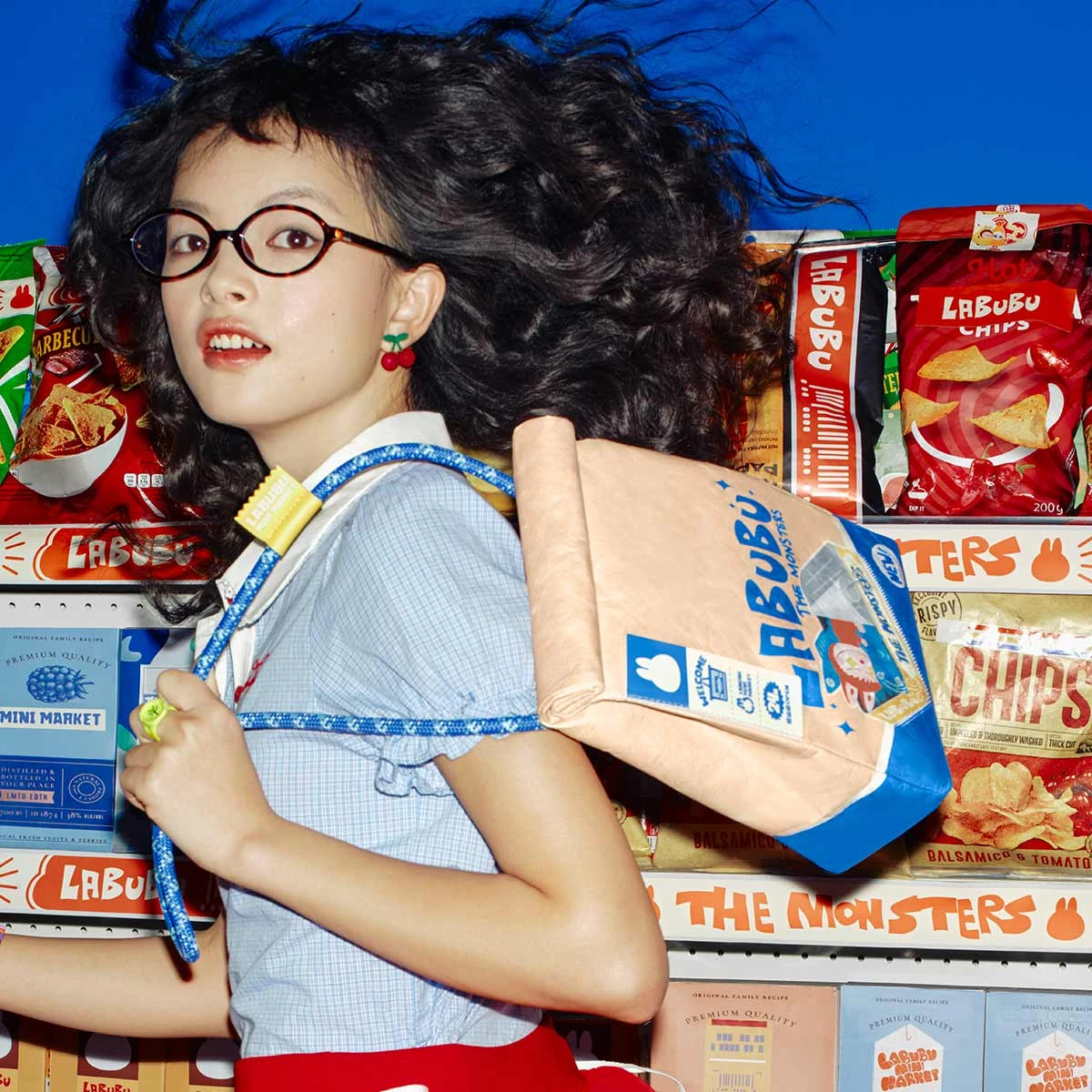 THE MONSTERS Wacky Mart Series-Messenger Bag 4 THE MONSTERS Wacky Mart Series-Messenger Bag - Image 4